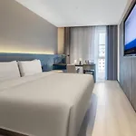 Shanghai Bund Jinling East Road Light Residence Hotel