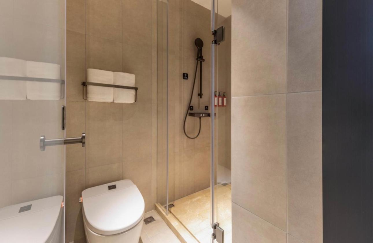 Bund Jinling East Road Light 4*
